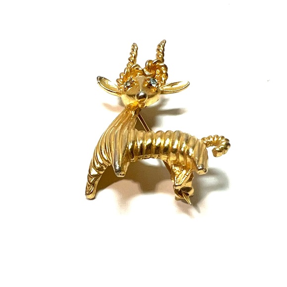 Vintage Gold Tone Gazelle Brooch - Picture 4 of 10